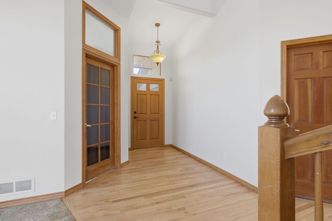 Building Photo - 4 Bed 2.5 Bath Home in Plum Creek of Castle Rock