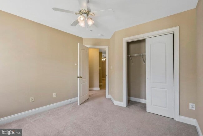 Building Photo - 5114 Vos Ln