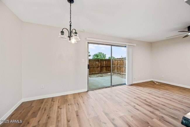 Building Photo - 5911 W Golden Ln