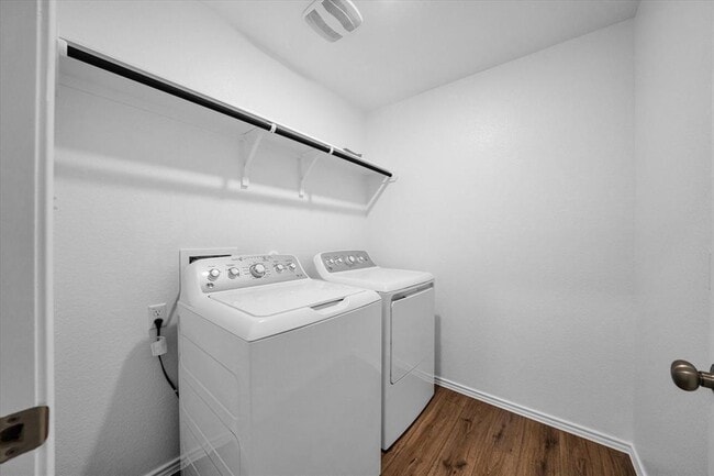 Building Photo - 145 Crawford