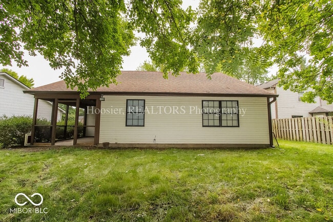 Building Photo - 14610 Village Park E Dr