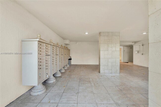 Building Photo - 14500 SW 88th Ave