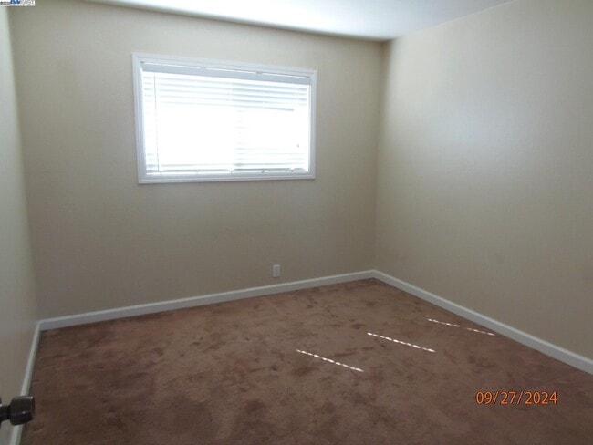 Building Photo - 8320 Davona Dr