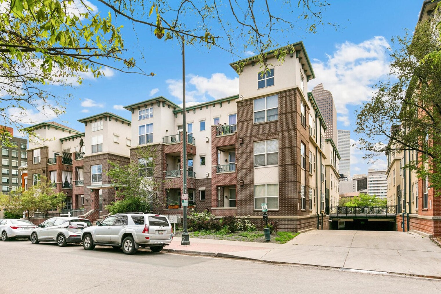 Building Photo - 1727 Pearl St