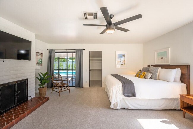 Building Photo - Luxury Mid-Century Retreat in the Heart of...