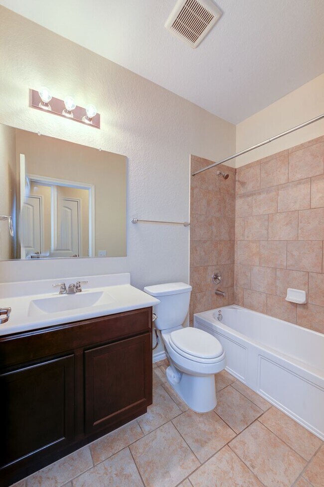Building Photo - New one story rental home in NE San Antonio available for asap move in.