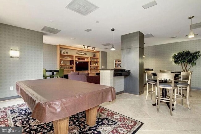 Building Photo - 1220 N Fillmore St