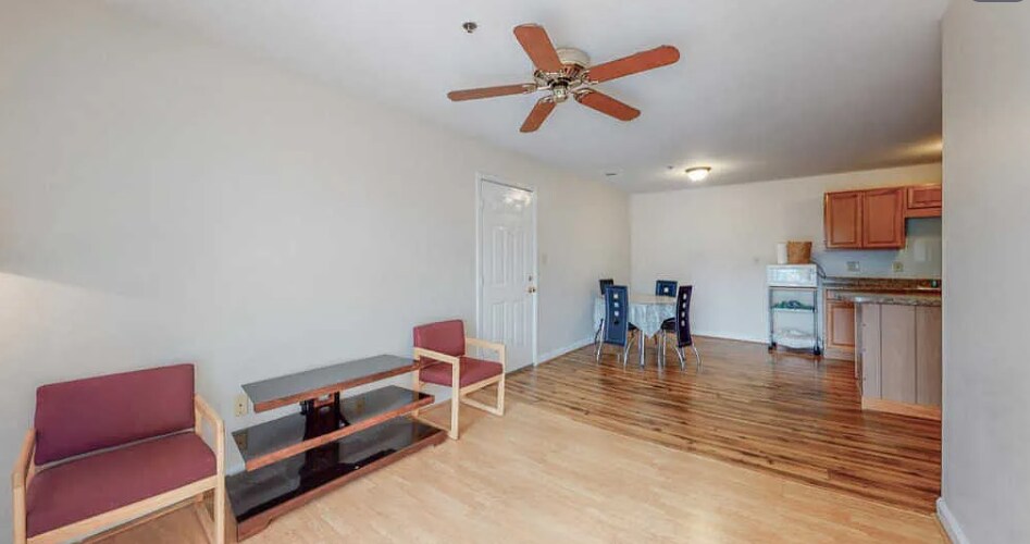 Building Photo - 205 Simpson Ave