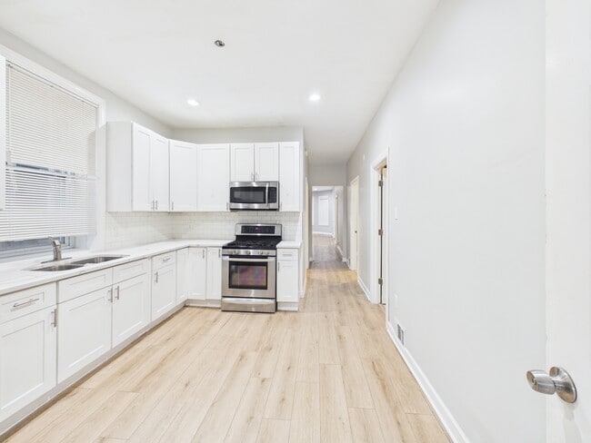 Building Photo - 6639 S Bishop St