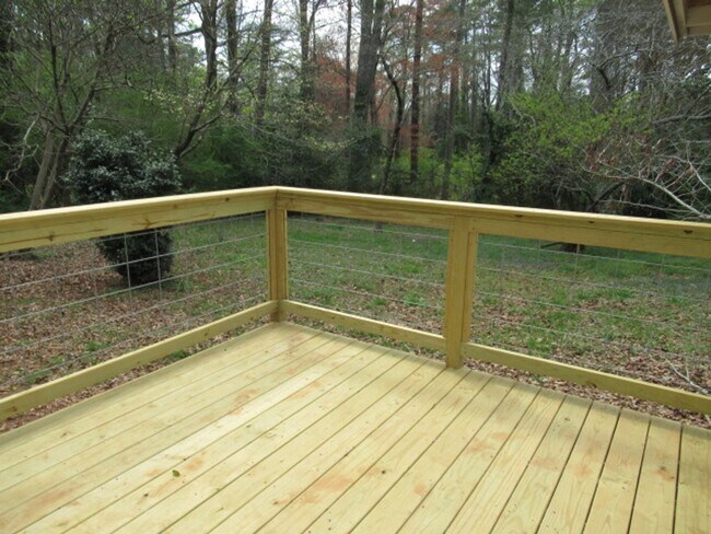 Building Photo - 131 Frances Pl