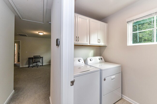 Building Photo - 5661 De Vere Dr