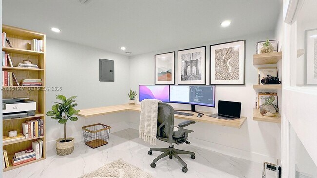 Building Photo - 18061 Biscayne Blvd