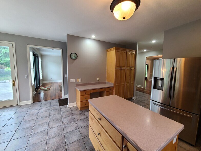 Building Photo - 9440 Park Ridge Trail