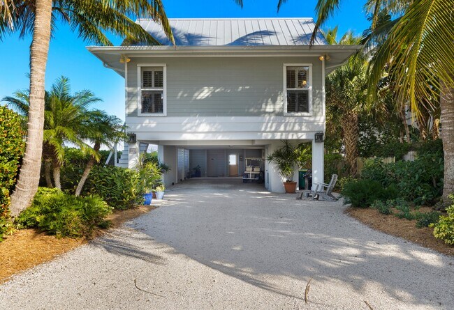 Building Photo - 264 Harbor Dr