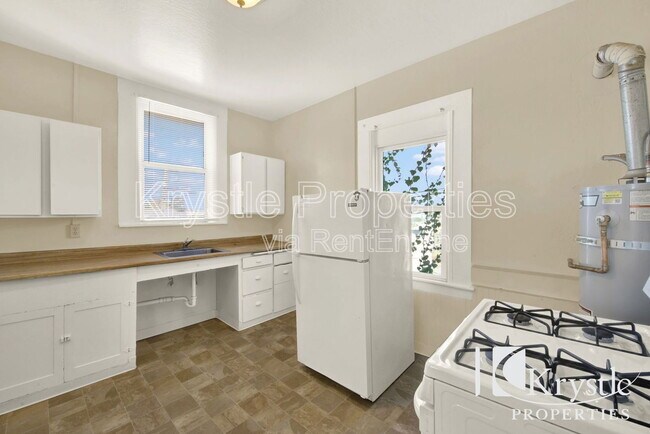 Building Photo - 730 Florida St
