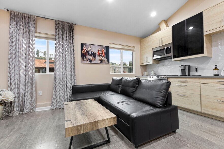 Building Photo - 11429 Dona Pegita Dr