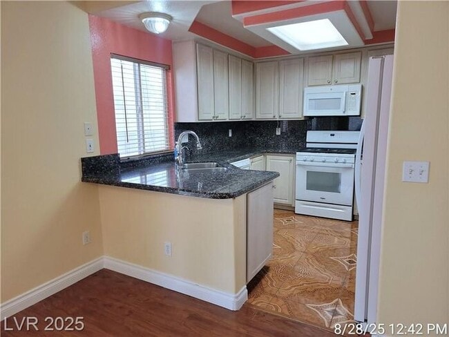 Building Photo - COMING SOON - Ready no later than Mid March