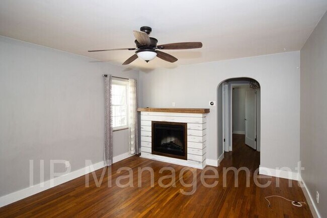 Building Photo - Impeccable 3BR 3BA Home in Bay Village!