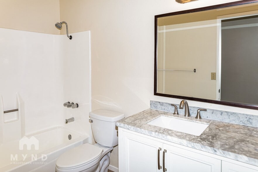 Building Photo - 2625 Wardlow Ave