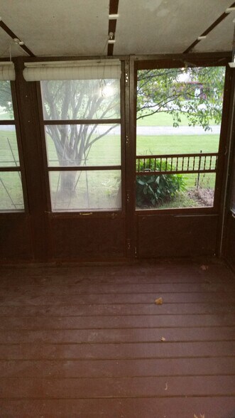 Three season porch/green house - 3506 W Central Park Ave