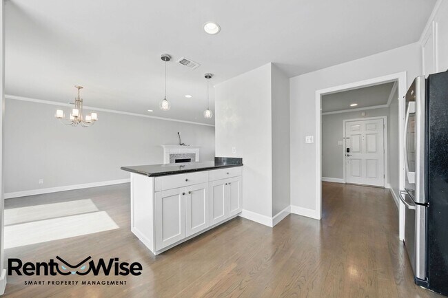 Building Photo - 1125 Fernwood Dr
