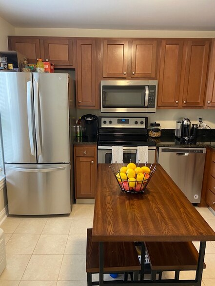 Building Photo - 6831 Maryland Ave