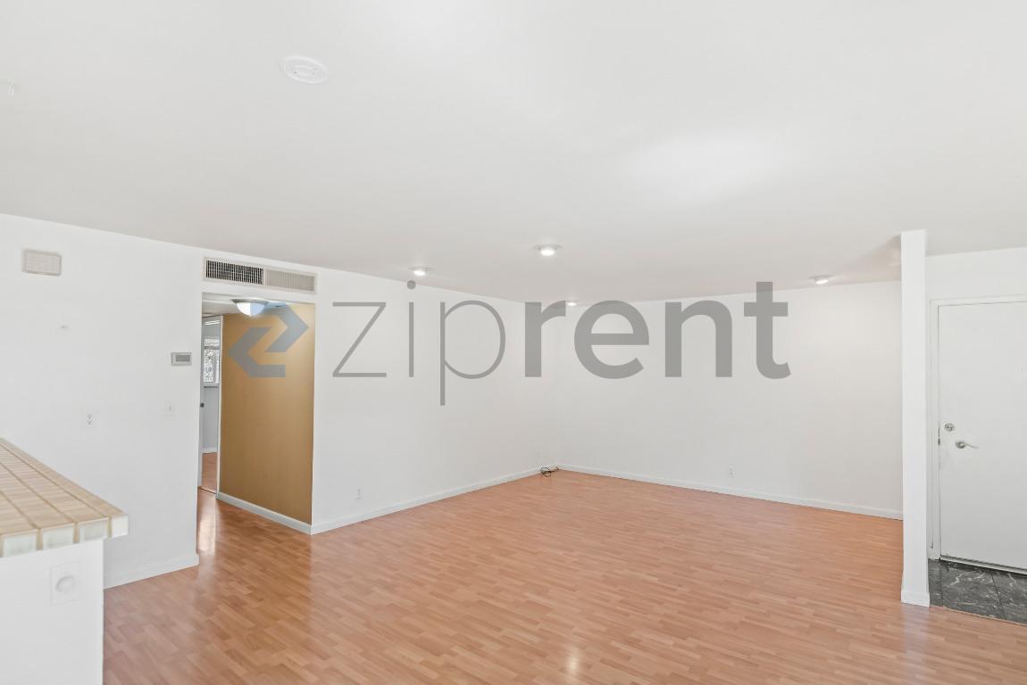 Building Photo - 9085 Alcosta Blvd