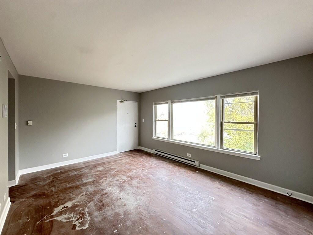 Building Photo - 7632 N Milwaukee Ave