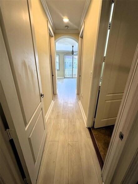 Building Photo - 1362 Bayview Dr