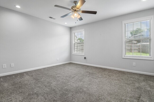 Building Photo - 2985 Gibbs Ln