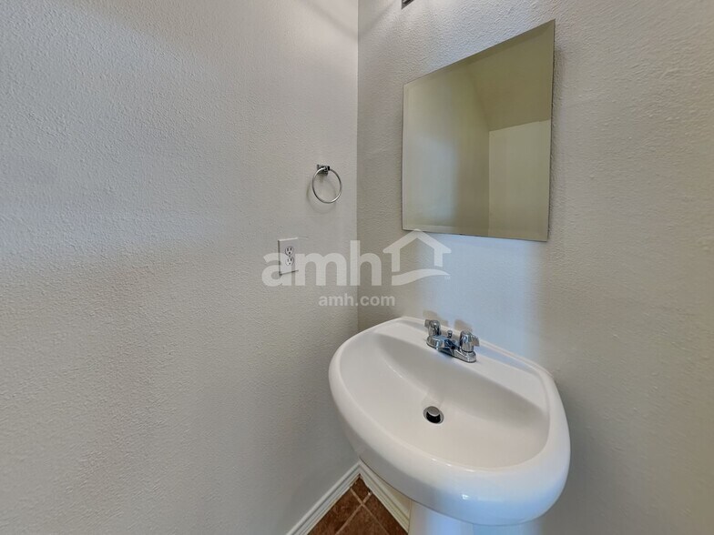 Building Photo - 19715 N Vlg of Bridgestone Ln