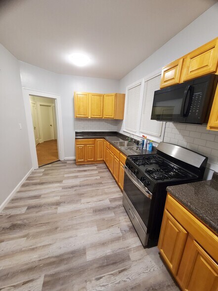 Building Photo - 12 Fairchild Pl