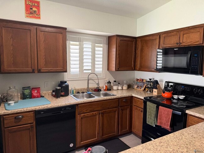 Building Photo - 4428 S Cholla Wy