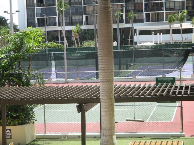 Building Photo - 1865 Brickell Ave