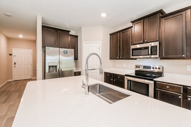 Building Photo - 2570 Laylas Wy