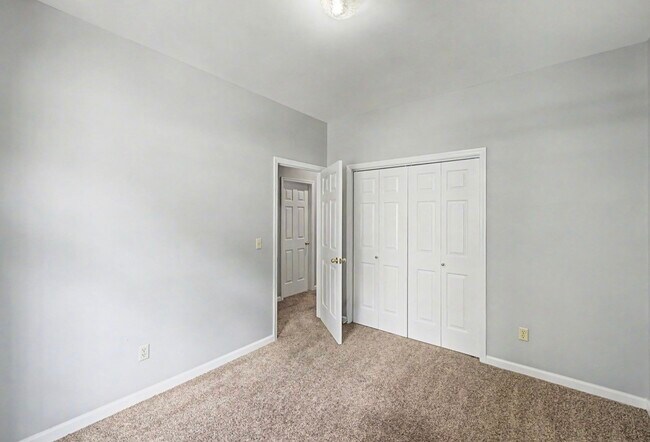 Building Photo - 629 Magnolia Ln