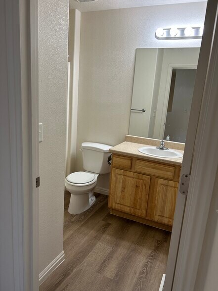 Building Photo - 14561 S Siltstone Rd