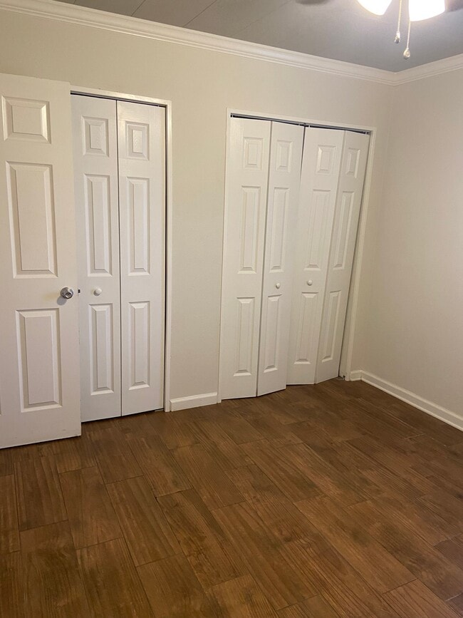 Building Photo - 101 Greenlawn Pl