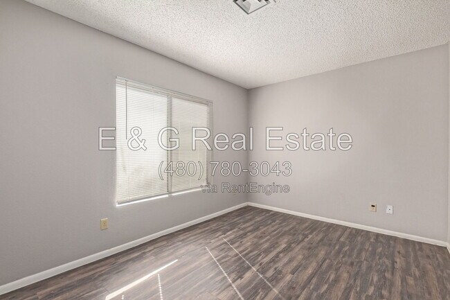 Building Photo - 8651 N 107th Dr