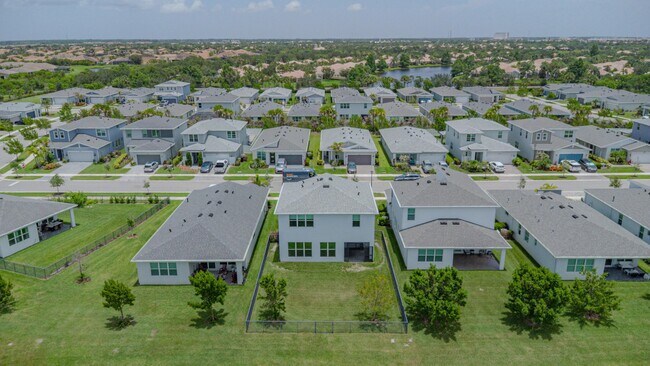 Building Photo - 10696 SW Estella Ln