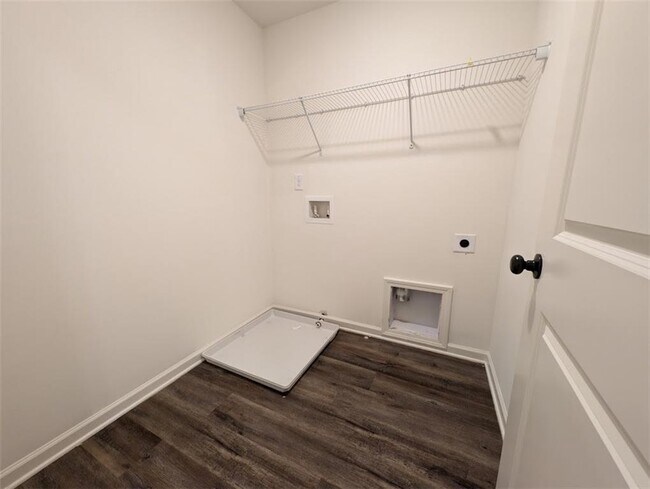 Building Photo - 5120 Minnow Ln