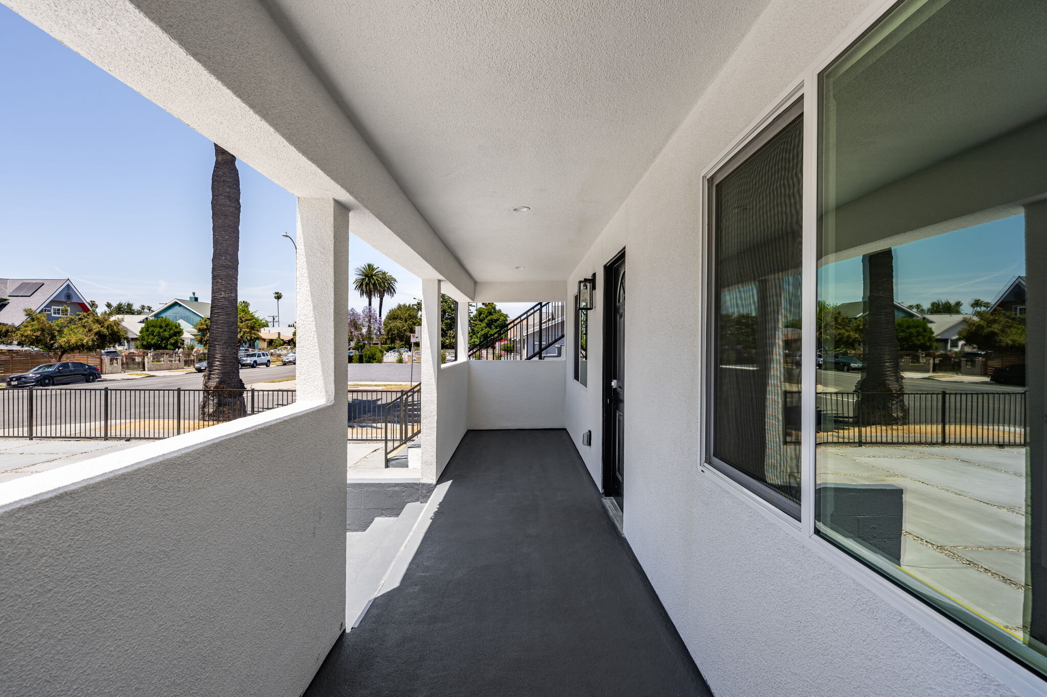 Building Photo - 4700 S Gramercy Pl