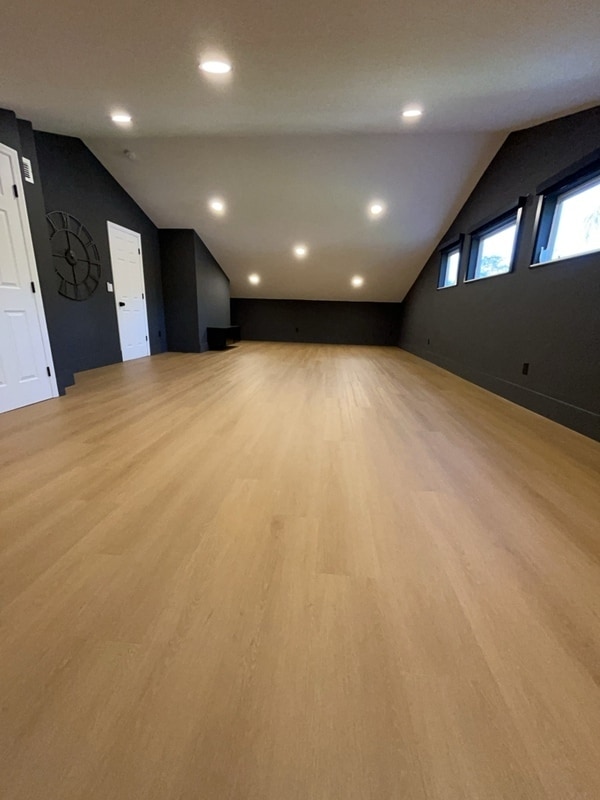 Building Photo - 8131 Vineland Oaks Blvd