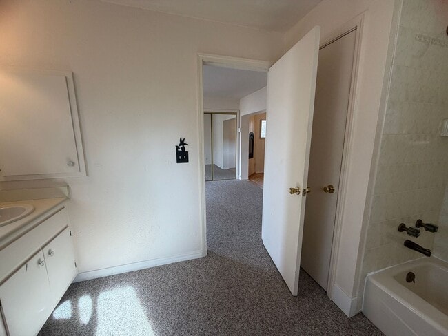 Building Photo - 2910 Junction St