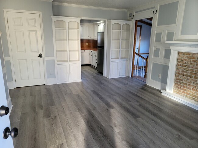 Building Photo - 32 Jolly Rancher Dr