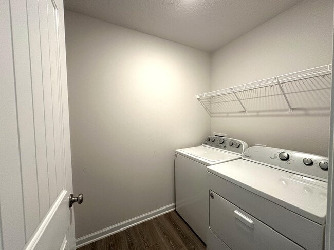 Building Photo - 3262 Chapelwood Dr