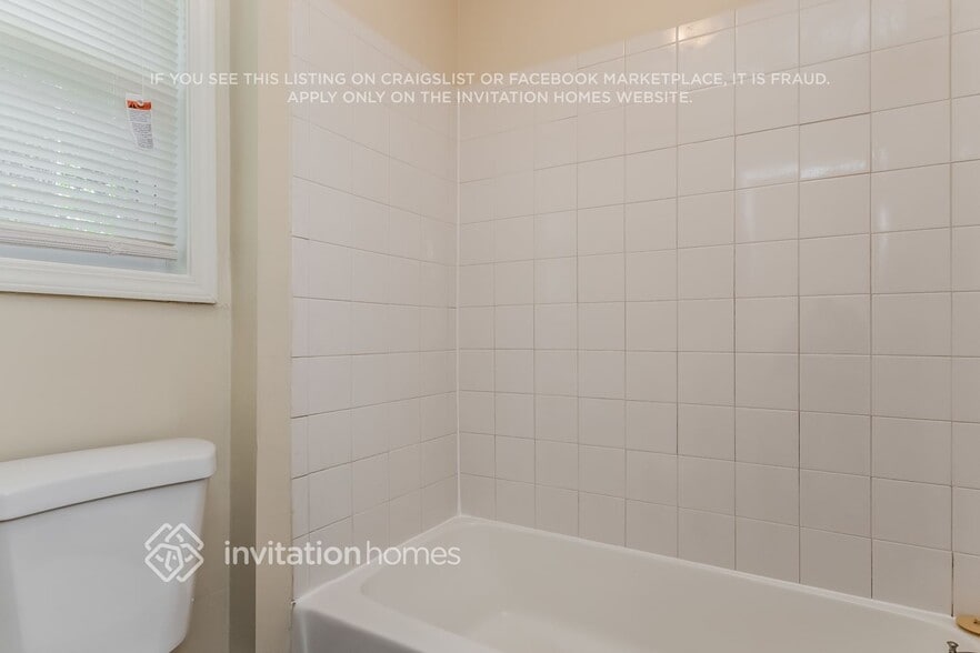 Building Photo - 609 Upland Ridge Dr NW