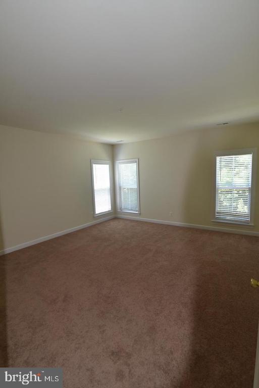 Building Photo - 139 Hokeland Dr