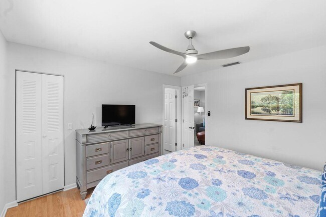Building Photo - 6372 Sleepy Willow Way