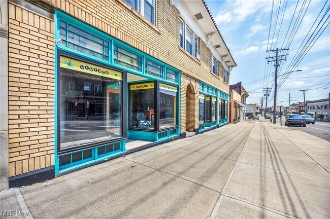 Primary Photo - 10018 Lorain Ave